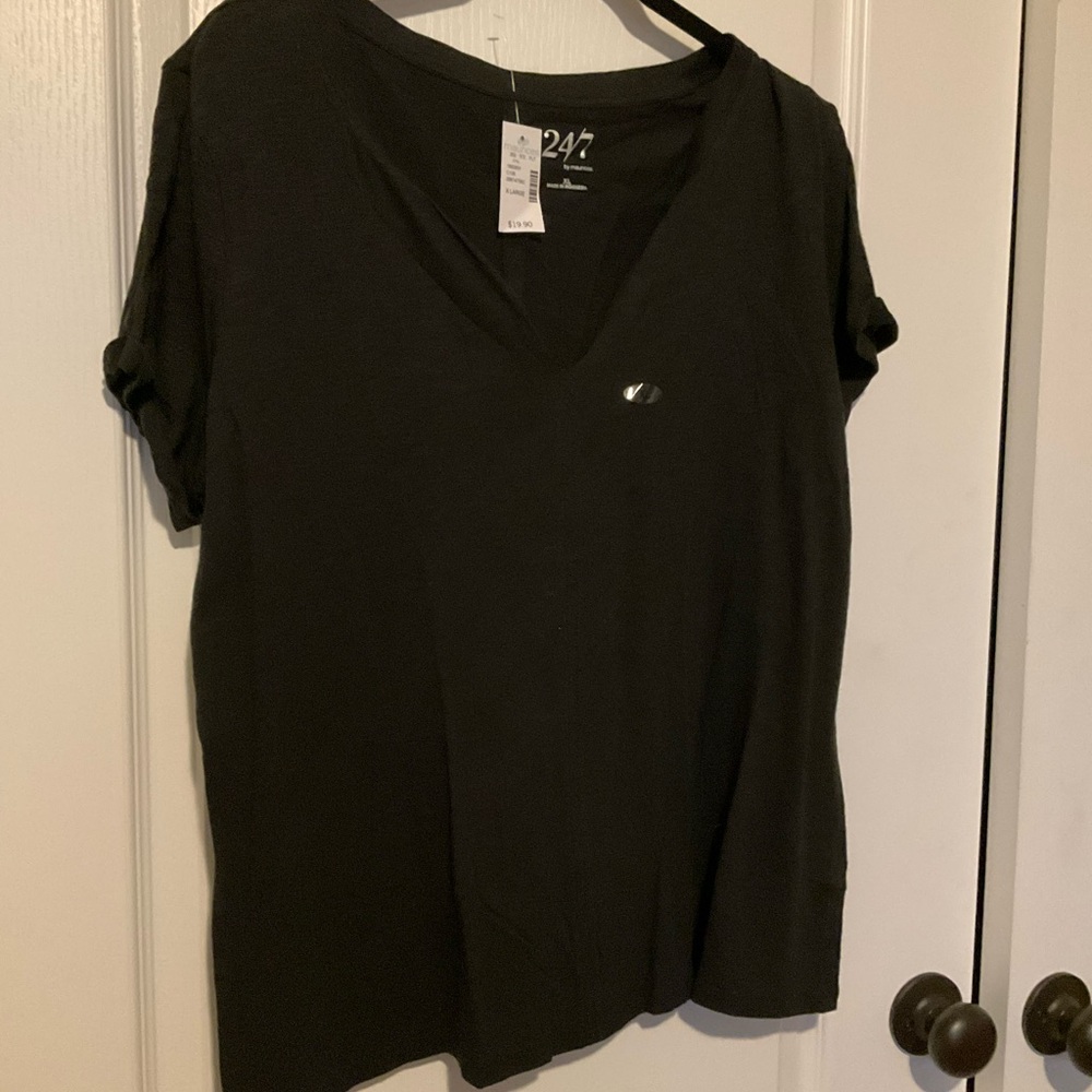 Maurices Black Short Sleeve V-Neck Tee